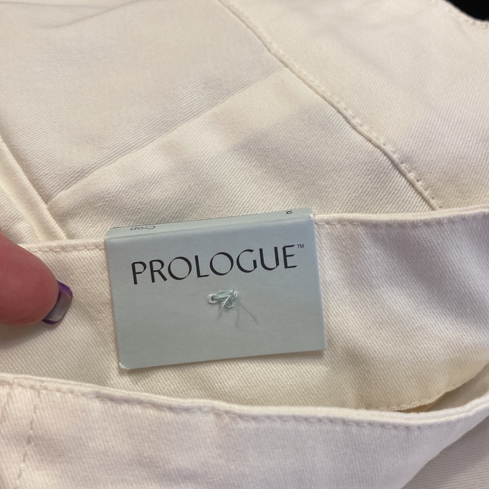 Prologue- white natural waist, wide leg crop pants with side pockets. - Picture 11 of 14